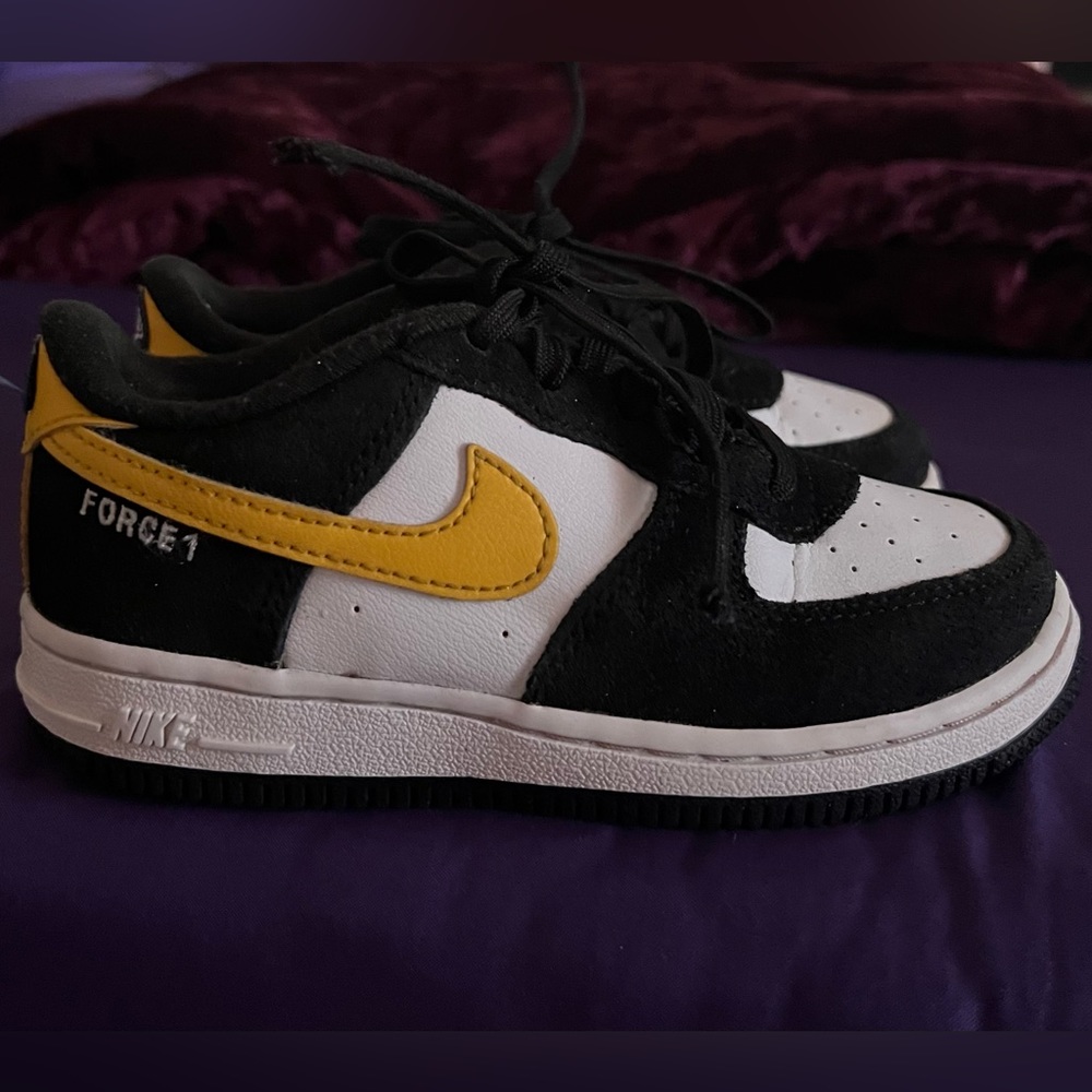 Nike Force 1 LV8 10C